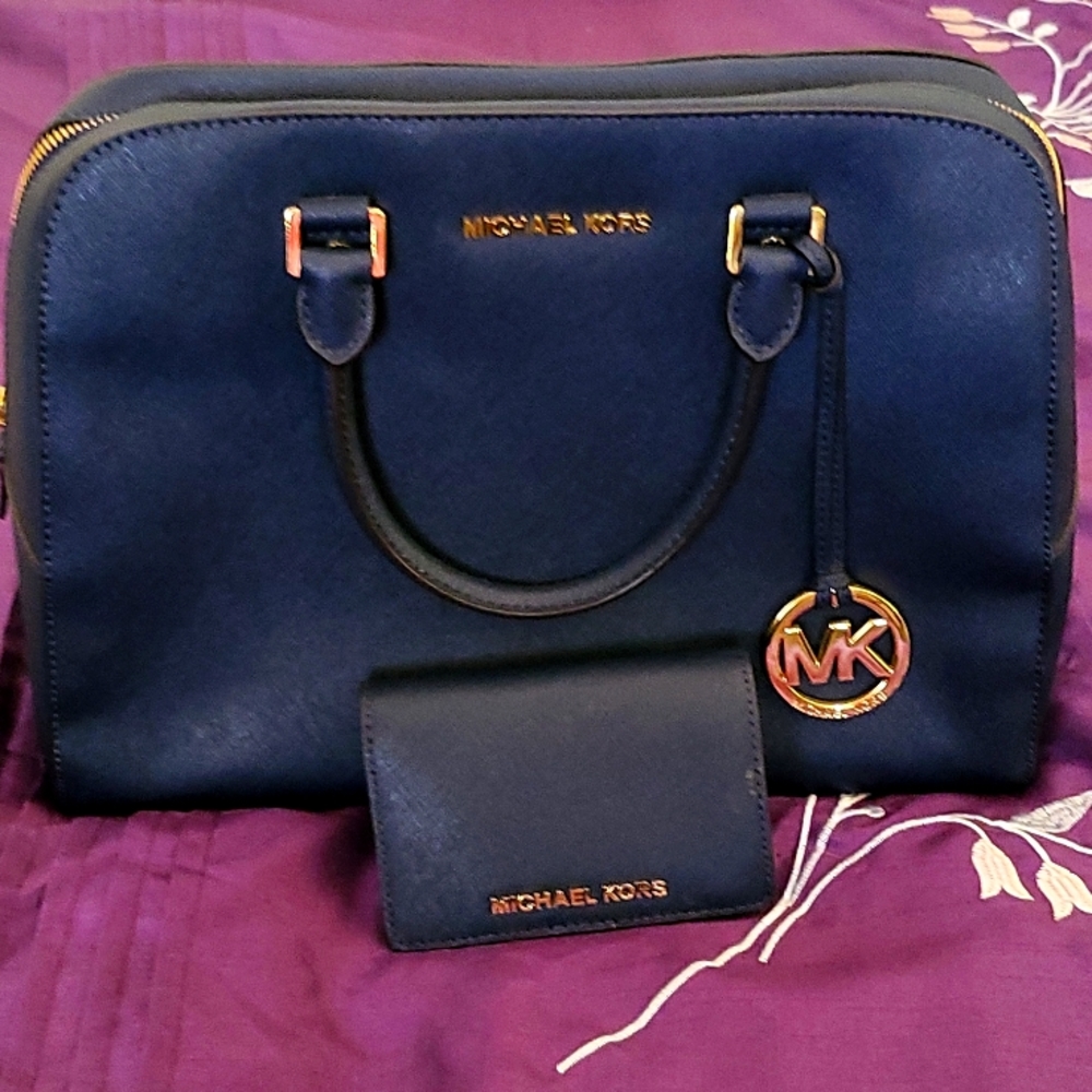 Michael Kor tote bag with wallet